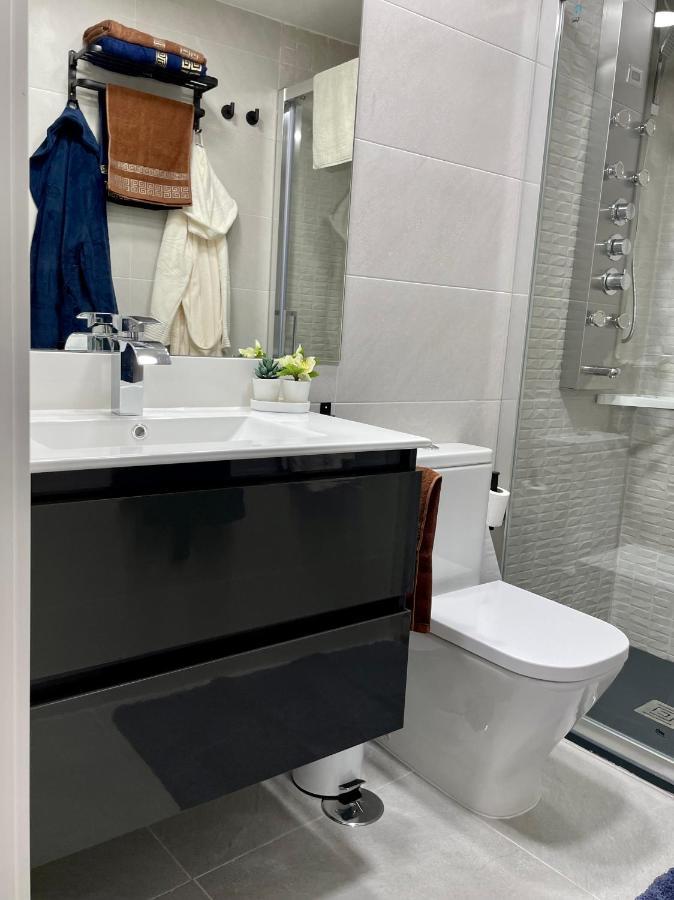 Madrid Villa Suites Aquamarina エクステリア 写真