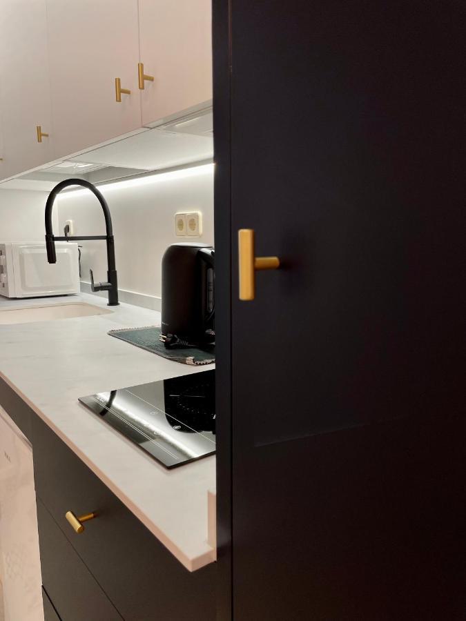 Madrid Villa Suites Aquamarina エクステリア 写真